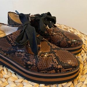 The brands Zara. Only worn twice. 
Good condition.